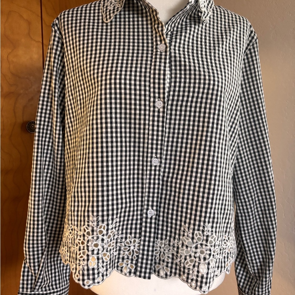 Milk and Honey Gingham Blouse Size Large Black White Embroidered Hem NWT Top